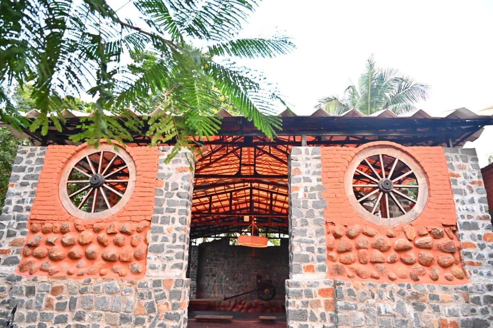 Pathayam Inn Tiruvannámalaj Kültér fotó